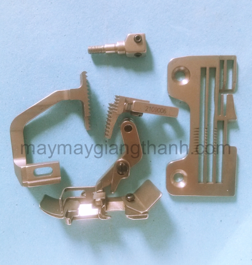 Bộ cự ly máy vắt sổ 4 ống Yamato AZ-8000