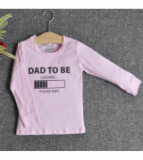 Bán buôn áo thun trẻ em cổ tròn tay dài in chữ Dad to be (Hồng phấn)