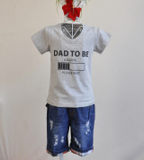 Bán buôn Kidset áo thun cổ tim màu xám in chữ dad to be load và quần jean short lưng bo