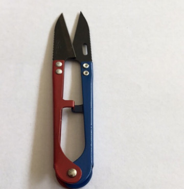 Kéo bấm chỉ 2 màu xanh đỏ- giá 1 cái