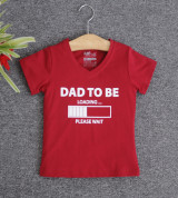 Bán sỉ áo thun trẻ em cổ tim tay ngắn in chữ Dad To Be (Đỏ đậm)