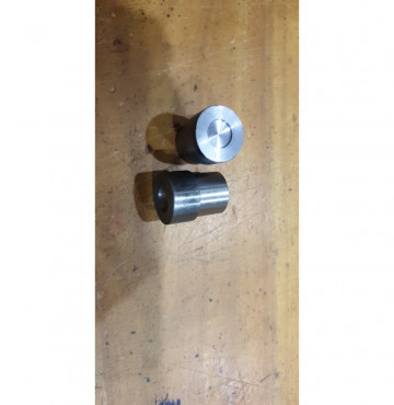 Đế sắt đặt vào máy dập cúc - sử dụng khi bọc nút bọc vải