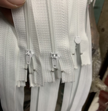 Dây kéo HKK đuôi đóng răng số 3, may bao gối...