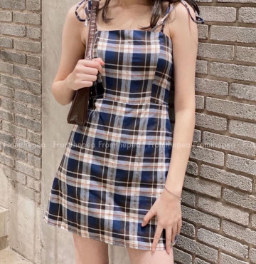 bỏ buôn đầm caro hai dây xanh navy