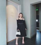 bỏ buôn set áo trễ vai hoa kèm chân váy dập ly