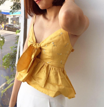 bán buôn áo crop thêu hoa vàng
