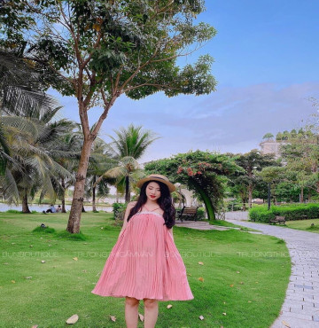 bỏ buôn đầm dây yếm viền ren dập ly tiểu thơ