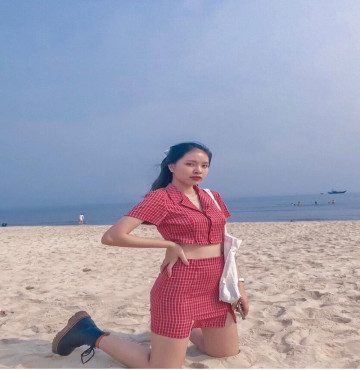 bán sỉ set crop cổ vest kèm chân váy xẻ