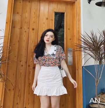 bán buôn set áo thêu cổ chân váy trắng nhún xếp ly