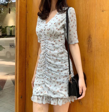 bán buôn đầm hoa cổ chữ v