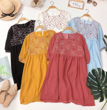 bán buôn đầm suông thêu họa tiết