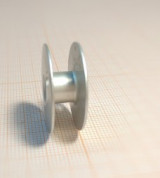 Suốt chỉ máy 2 kim ổ thường