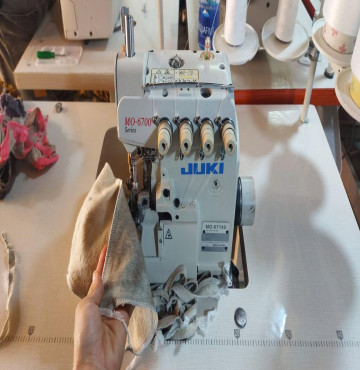 Cần bán máy vắt sổ công nghiệp 2 kim 4 chỉ Juki nội địa nhật chính hãng