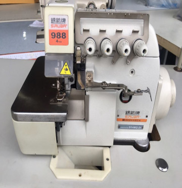 máy vắt sổ liền trục