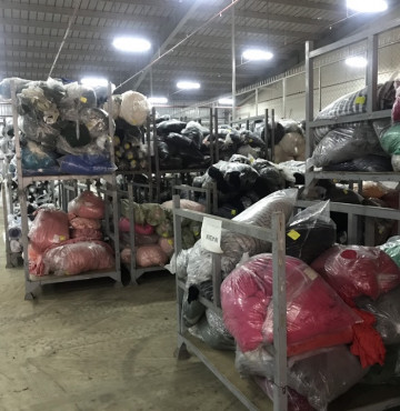 Thu mua vải tồn kho giá cao
