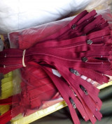 thu mua dây khóa kéo giá cao