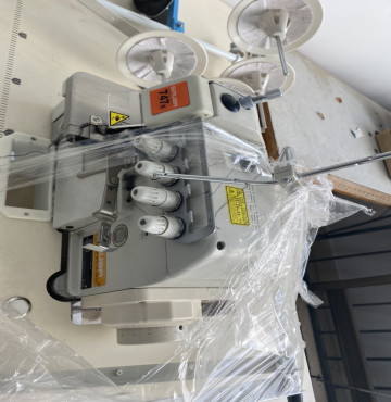 Cần thanh lý máy vắt sổ 2 kim 4 chỉ Siruba 747K cũ