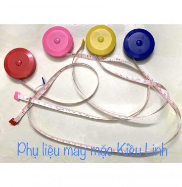 Thước cuộn 2 mặt cm và inch dài 150cm, có nút bấm rút dây rất tiện dụng