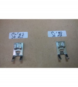 Chân vịt đính các dây trang trí.