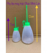 Bình nhựa dùng để đựng dầu máy nhưng không có dầu, bán từng cái nhé