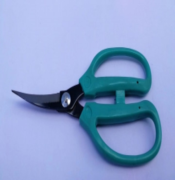 kéo cong cán nhựa xanh 16cm