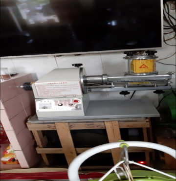 máy lăn keo vàng chỉnh tốc độ