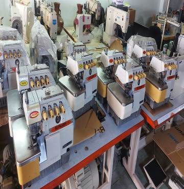 Thanh Lý MÁY VẮT SỔ 2 KIM 4 CHỈ SIRUBA 747F