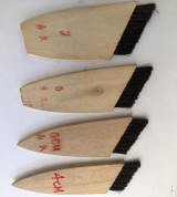 cọ dẹp cán gỗ 4cm