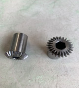 nhông dù máy xén