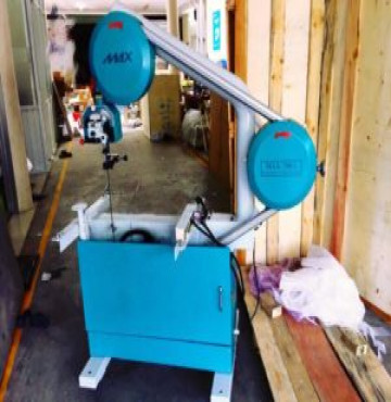 Máy cắt vòng Max