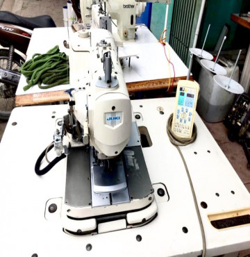 Máy Thùa Khuy Đầu Tròn Juki MEB-3200S