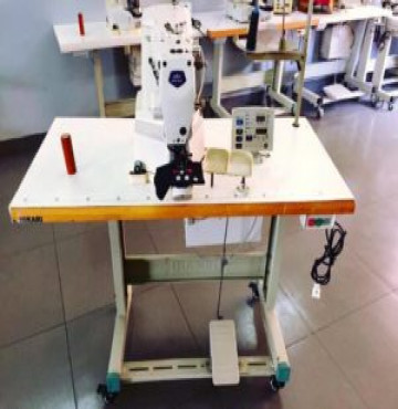 Máy Đính Cúc Điện Tử Hikari cũ