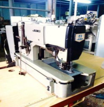 Máy thùa khuy đầu bằng Juki cũ