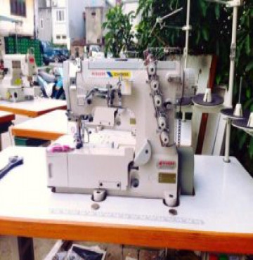 Máy trần đè Pegasus