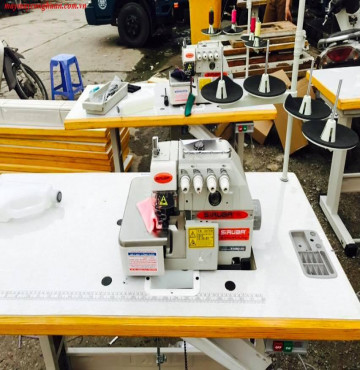 máy Chập - Vắt Sổ SIRUBA 747