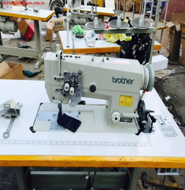 Máy 2 kim ổ to cơ động Brother B875