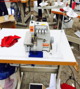 Vắt sổ SIRUBA 2kim4 chỉ Cắt - Hút tự động