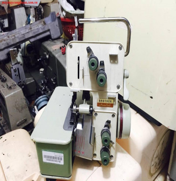 Máy vắt sổ may chỉ tết BROTHER