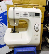 Máy Brother LAINAGE 300