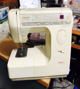 May và thêu Singer Computer 7900
