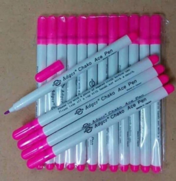 1 vỉ 12 cây bút tự bay màu dùng vẽ lên vải trong nghành may và thêu