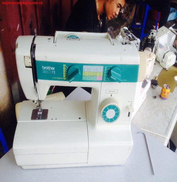 Máy chạy bàn ga : Brother Selic F