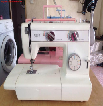 Máy may Brother SELECT F chạy chân ga