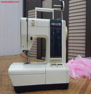 Máy may Juki Flora 550