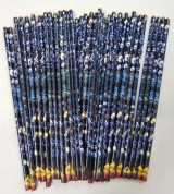 2 bút sáp lấy hạt đá