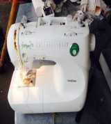 Máy may Juki Flora 5500