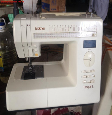 Máy may Brother Compal L 99CN