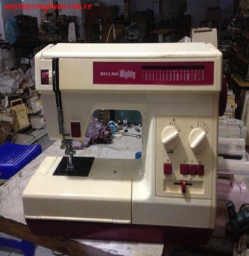 Máy may Riccar Mightg 18CN