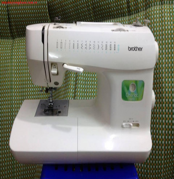 Máy may Brother Compal 16CN