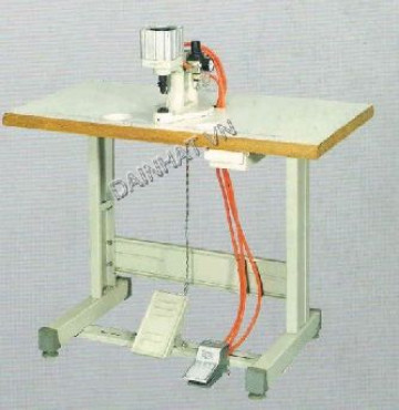 Máy dập cúc khí nén ( máy dập cúc hơi ) MAX-Q1